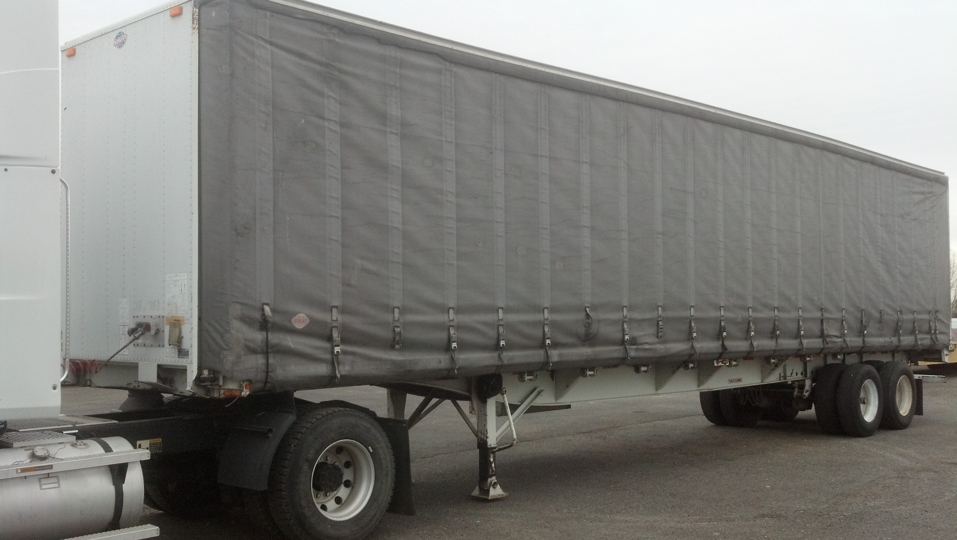 Clean Plastic Shower Curtain Reefer Flatbed Trailers