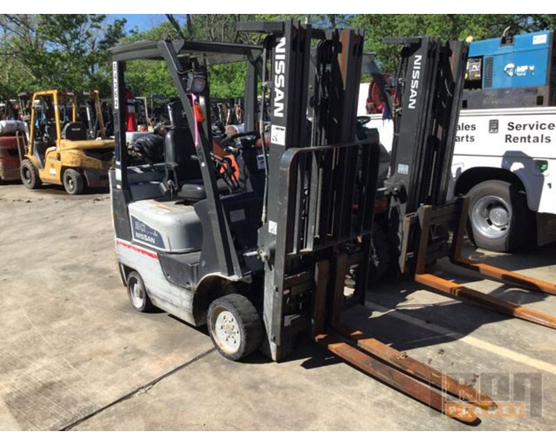 Nissan 30 forklift weight #9