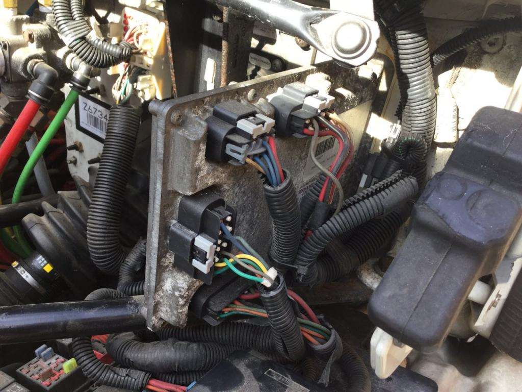 32 Freightliner M2 Bulkhead Module Diagram