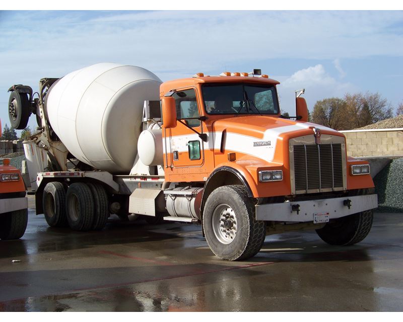 2001 Kenworth W900 Mixer / Ready Mix / Concrete Truck For Sale Gilroy, CA