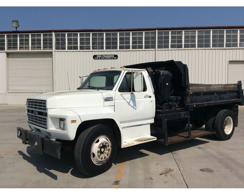 1989 Ford f700 dump truck #5