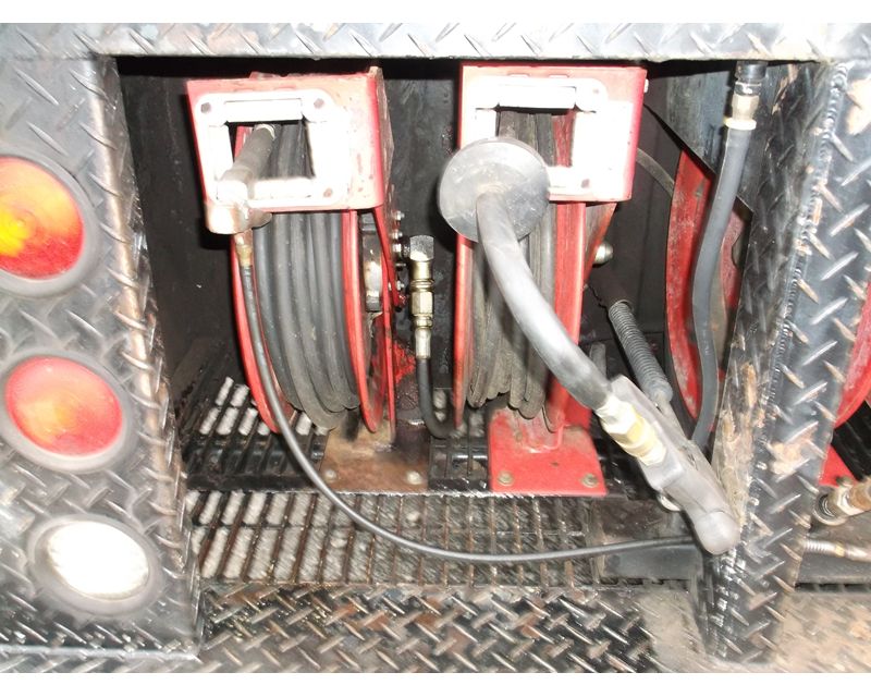 Ford l9000 lube #4
