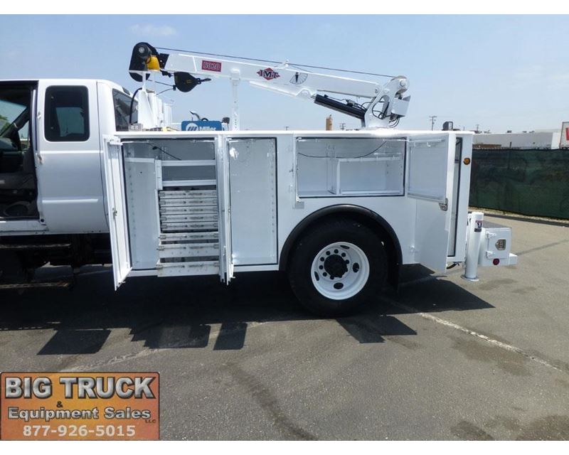 2001 Ford 650 dully