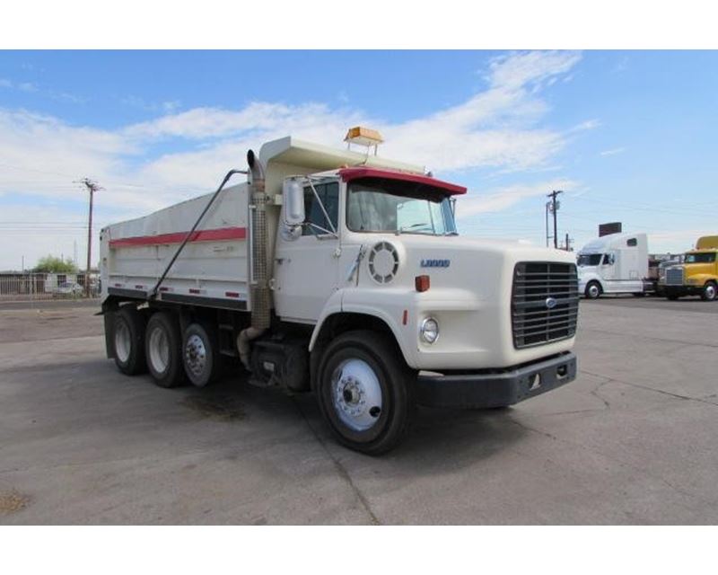 1989 Ford l9000 dump truck #8