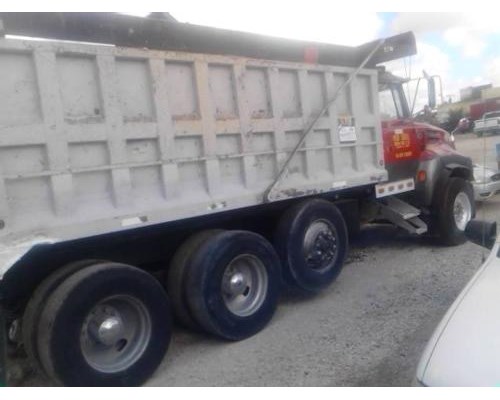 1993 Ford tractor ltl9000 #3