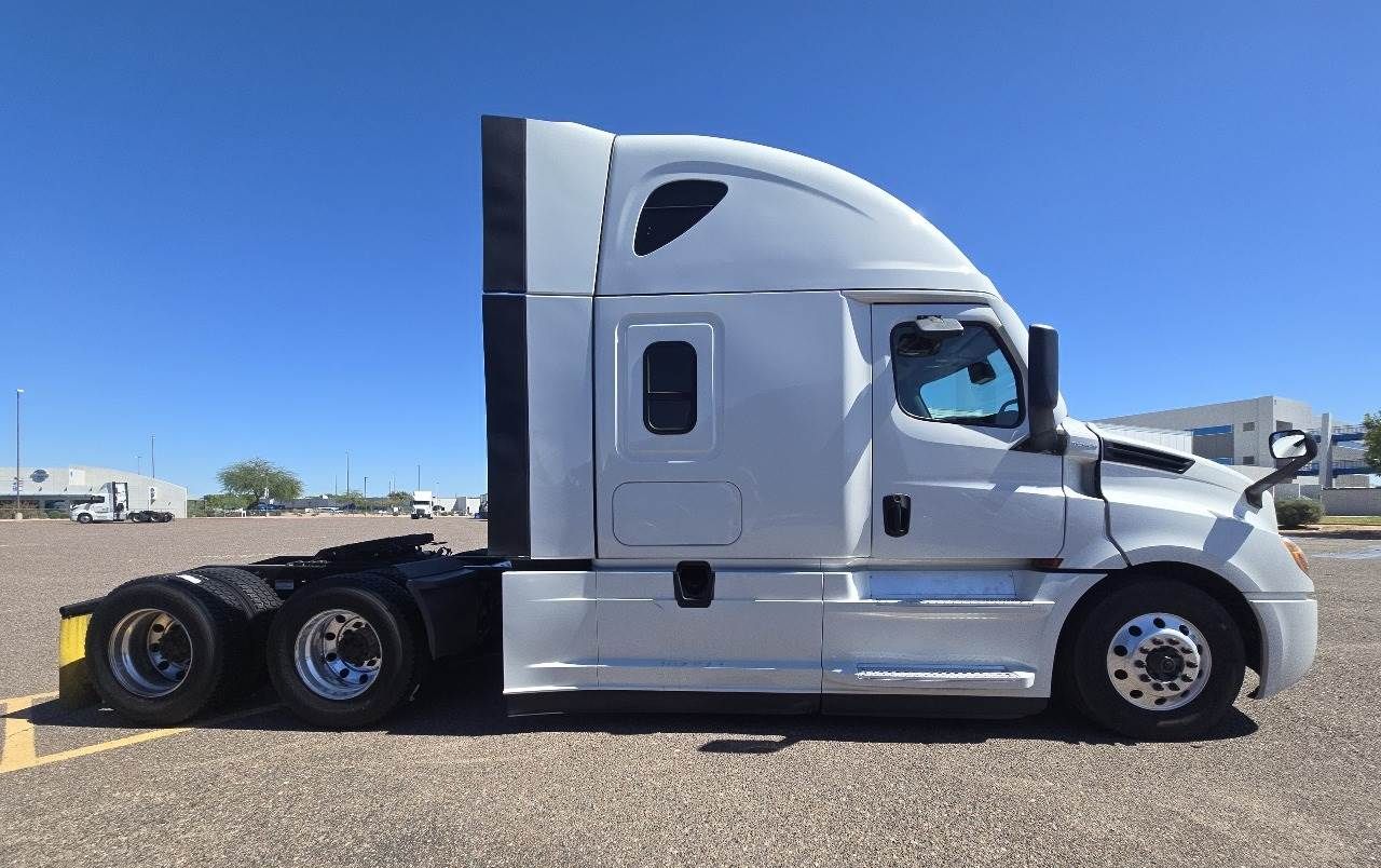 Sleeper Semi Truck with raised-roof sleeper compartment