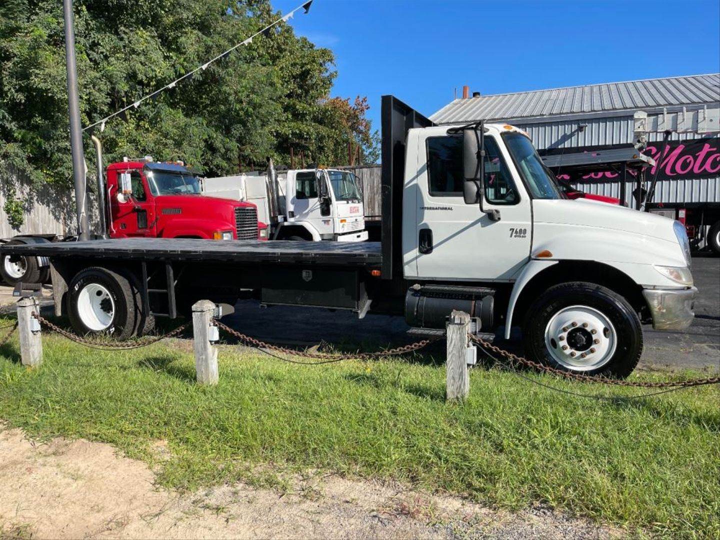 flatbed dump truck