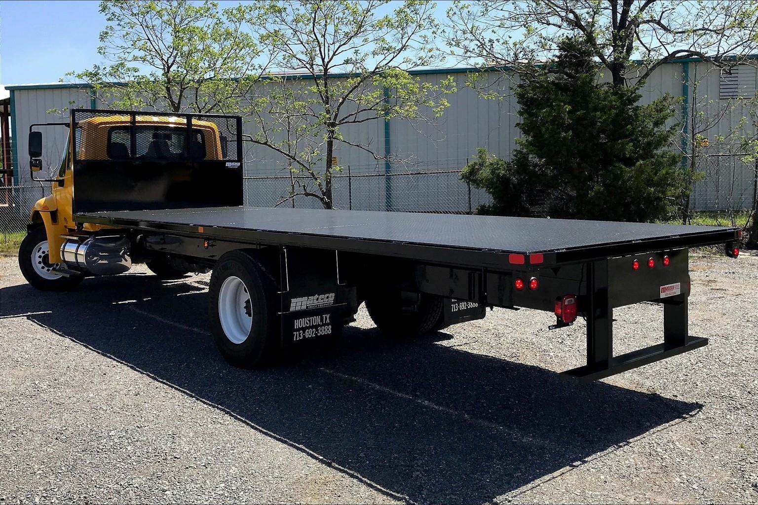flatbed box truck for sale