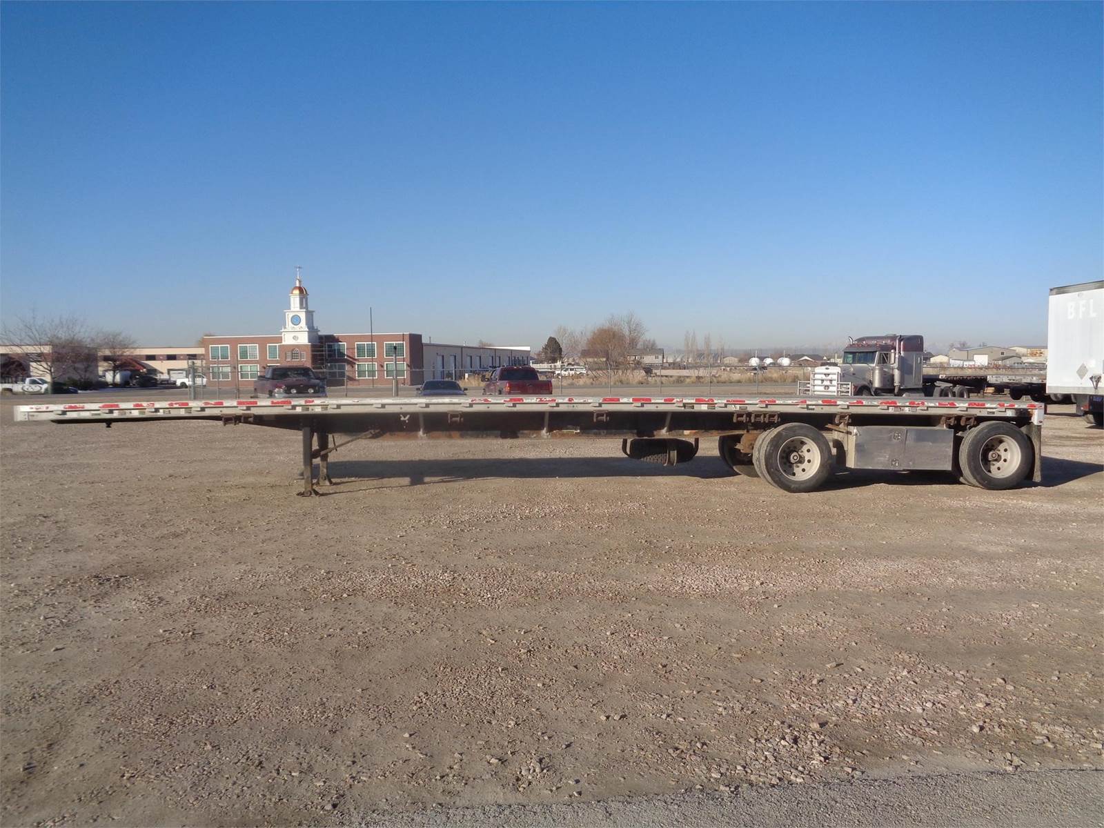 Flatbed Semi-Trailer