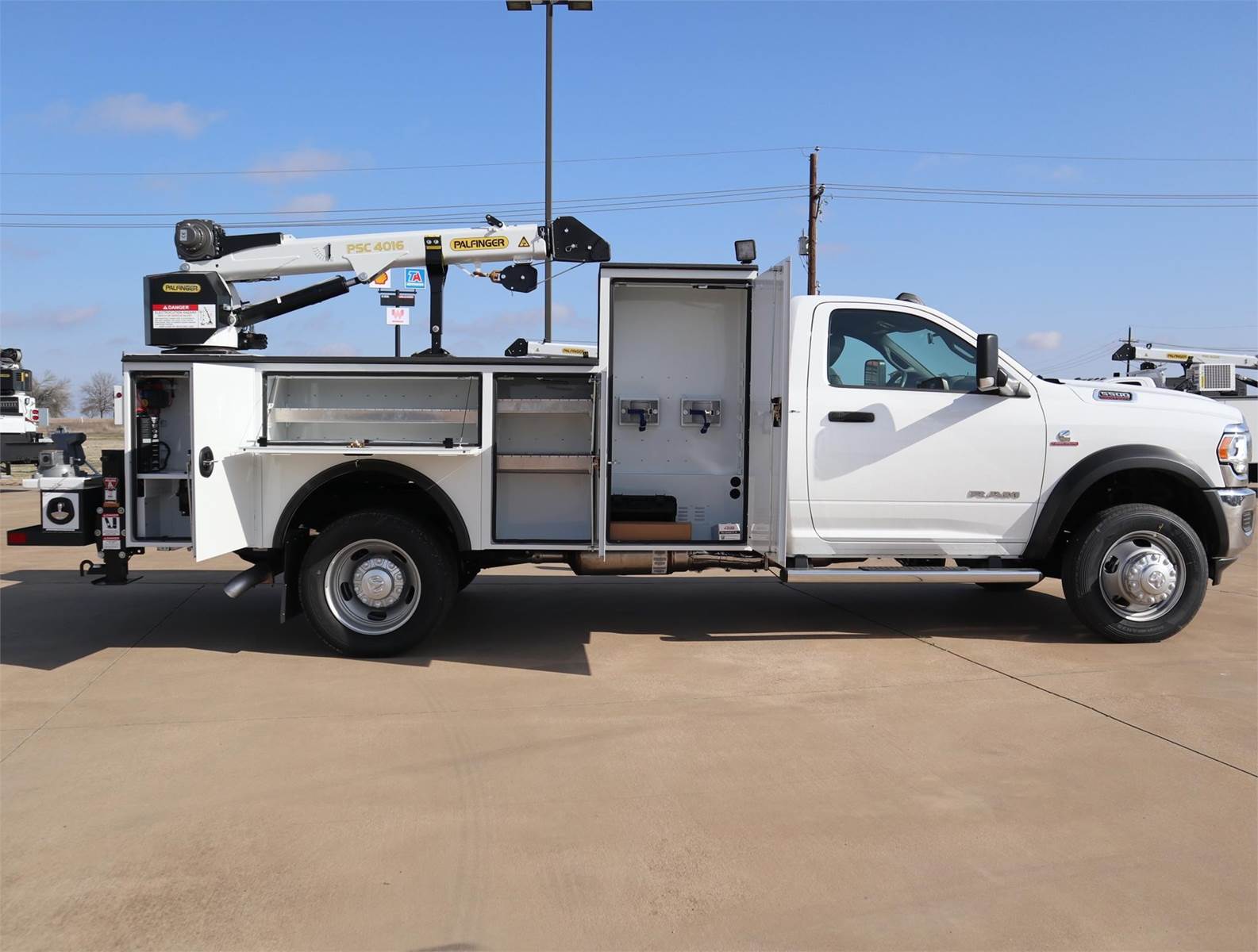 medium duty service truck with crane