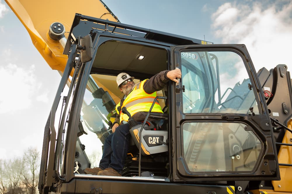 Cat MH3050 Material Handler cab