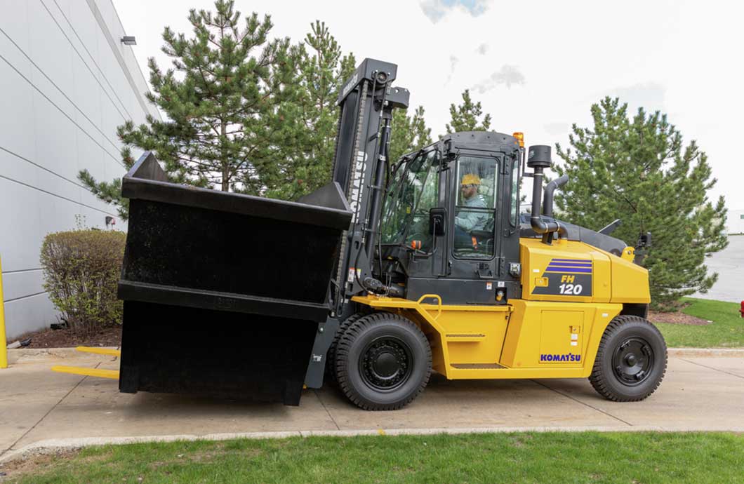 Material handling Press release Komatsu’s new FH100-160 heavy-duty forklift Material handling Press release Komatsu’s new FH100-160 heavy-duty forklift