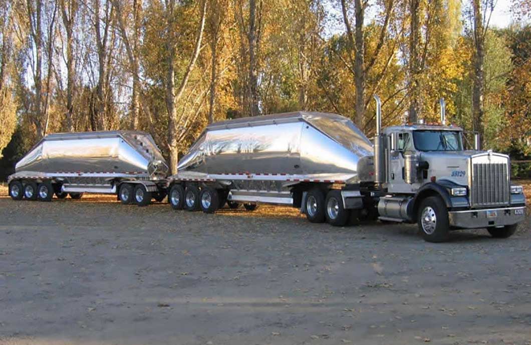 MAC Trailer Enterprises Bullet Trailer MAC Trailer Enterprises Bullet Trailer