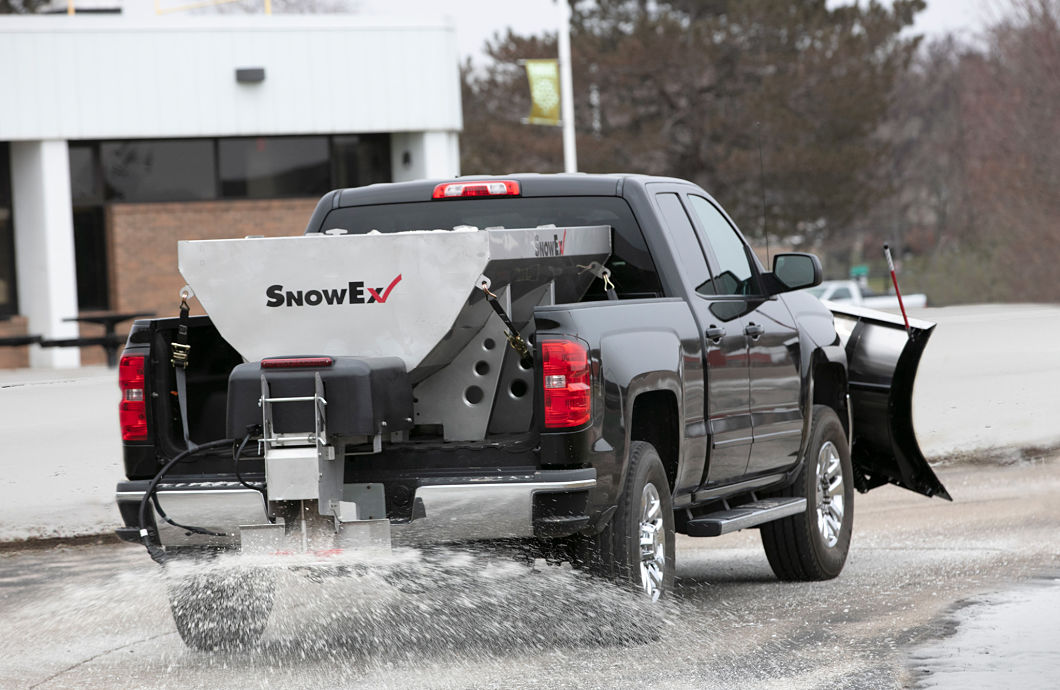 SnowEx® HELIXX™ Stainless Steel Hopper Spreader SnowEx® HELIXX™ Stainless Steel Hopper Spreader